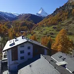 Hotel Plateau Rosa 3*